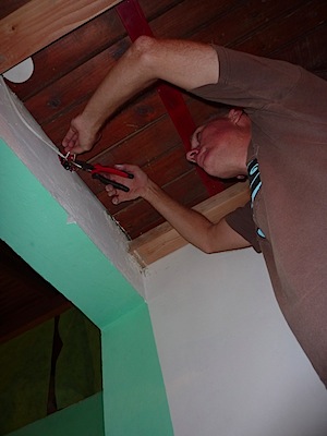 Fixing some electrical cables for the base