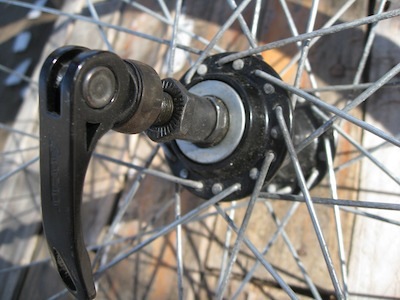 The new hub that will hopefully give me many months of pain-free cycling.