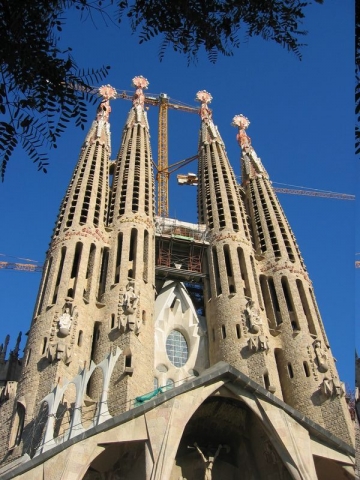 worldtrip-7b-spain-gaudi_23